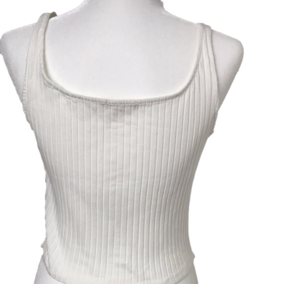 𝅺HEART and Hips white knit camisole top - Picture 2 of 6